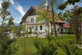 47 Heaven Luxury House